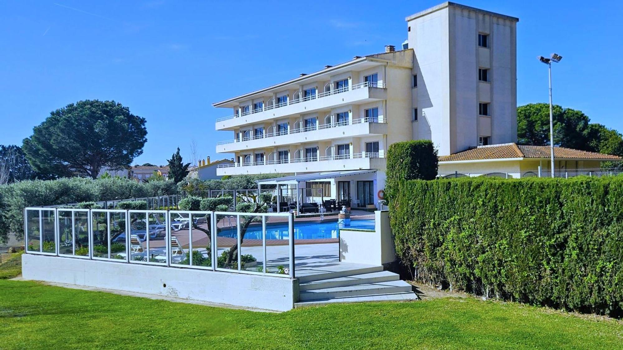 Apartamentos La Masia L'Estartit Exterior photo
